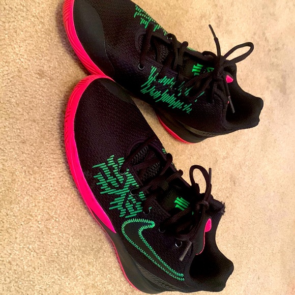 kyrie flytrap 2 black and pink